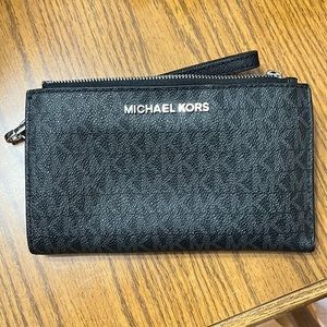 Michael Kors Double Zip Wristlet
